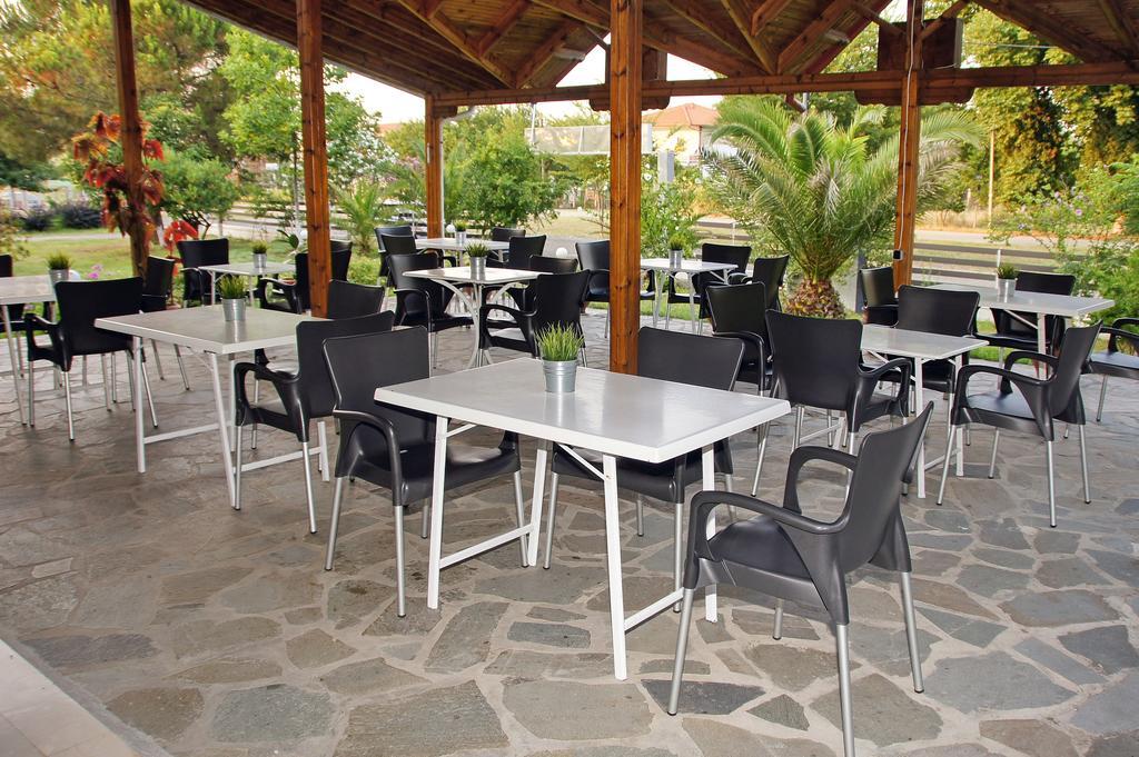 Hotel Geromichalos Paralia Skotinis Exterior photo